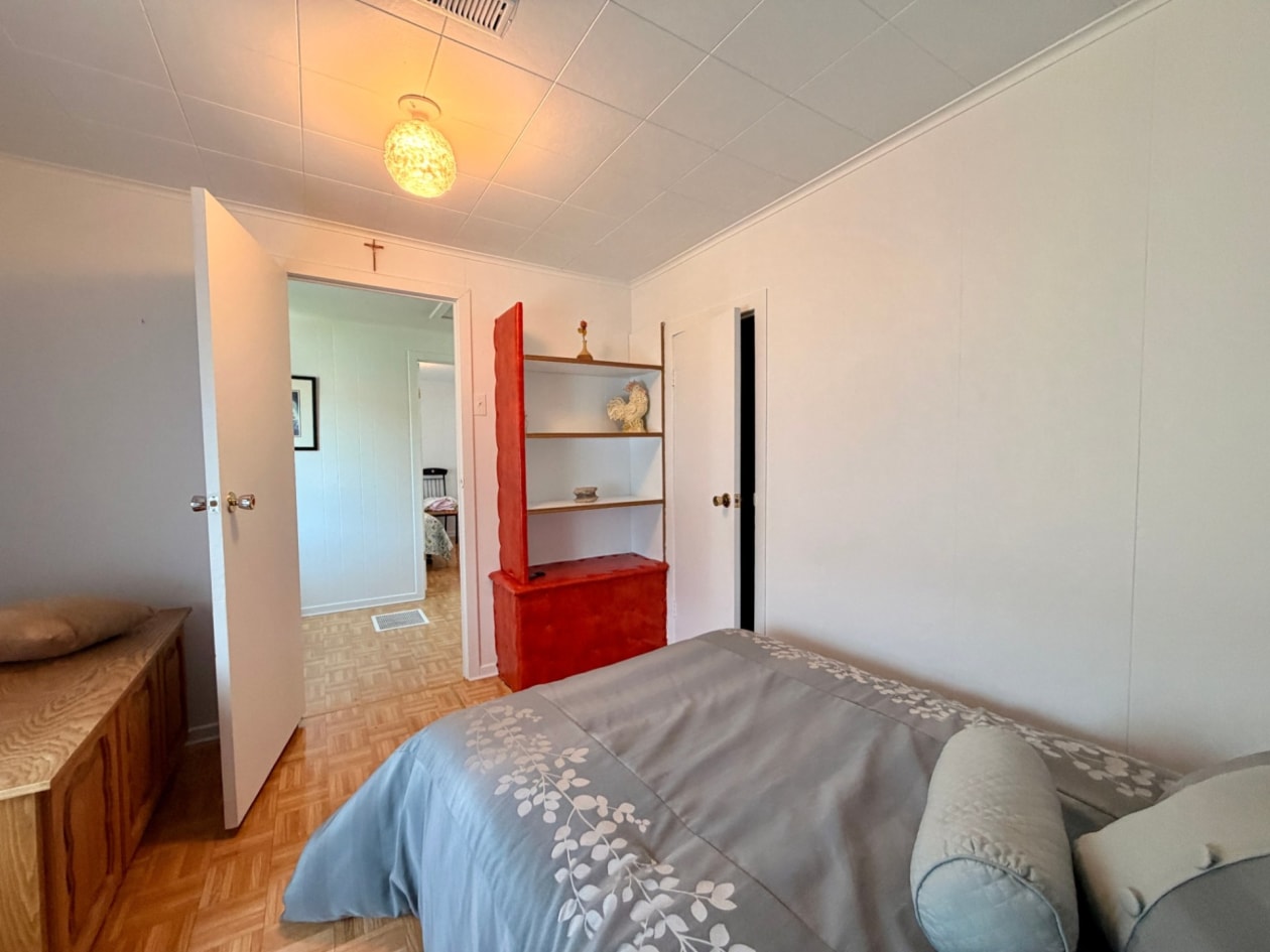 Chambre à coucher — 478A Boul. de Petit-Cap, Gaspé