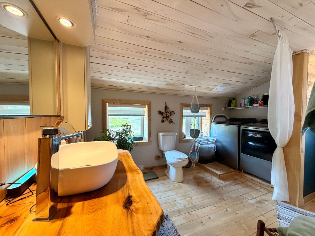 Salle de bains — 15, Route du Brûlé, Cloridorme, G0E1G0, Cloridorme