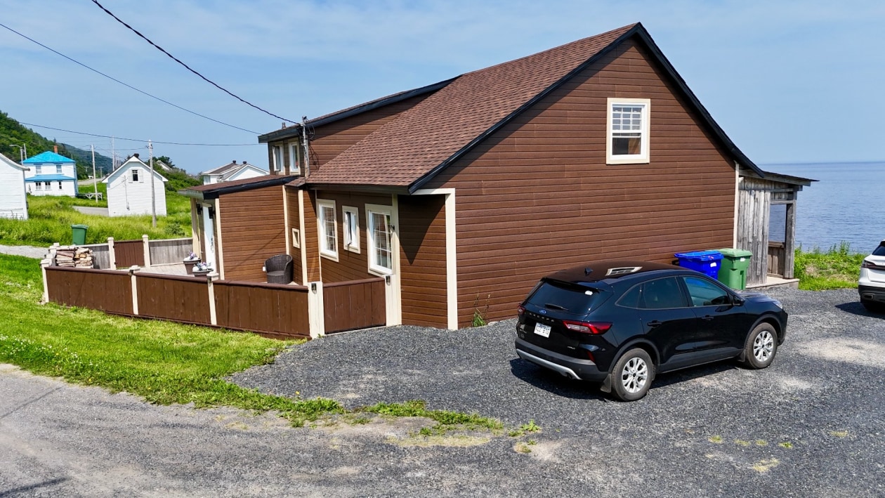 Façade — 15, Route du Brûlé, Cloridorme, G0E1G0, Cloridorme