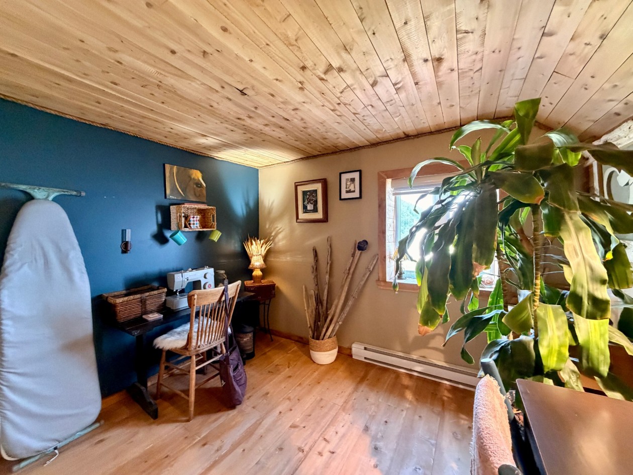 Chambre à coucher — 15, Route du Brûlé, Cloridorme, G0E1G0, Cloridorme