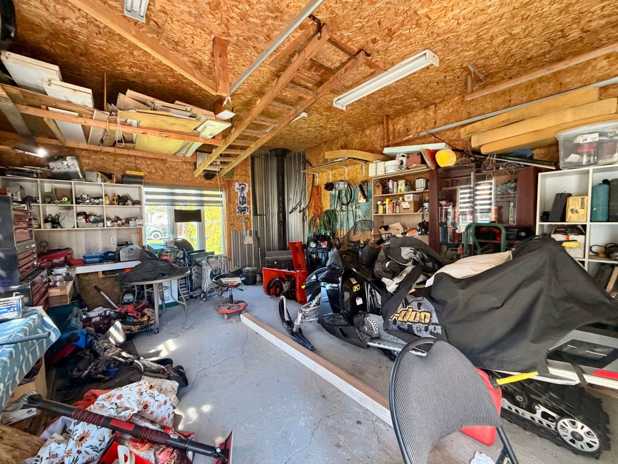 Garage — 6 Rue du Quai, Grande-Vallée