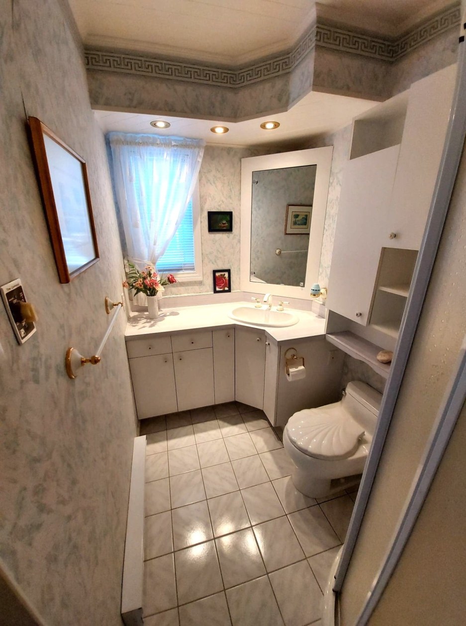 Salle de bains — 1281 Boul. de Cap-des-Rosiers, Gaspé