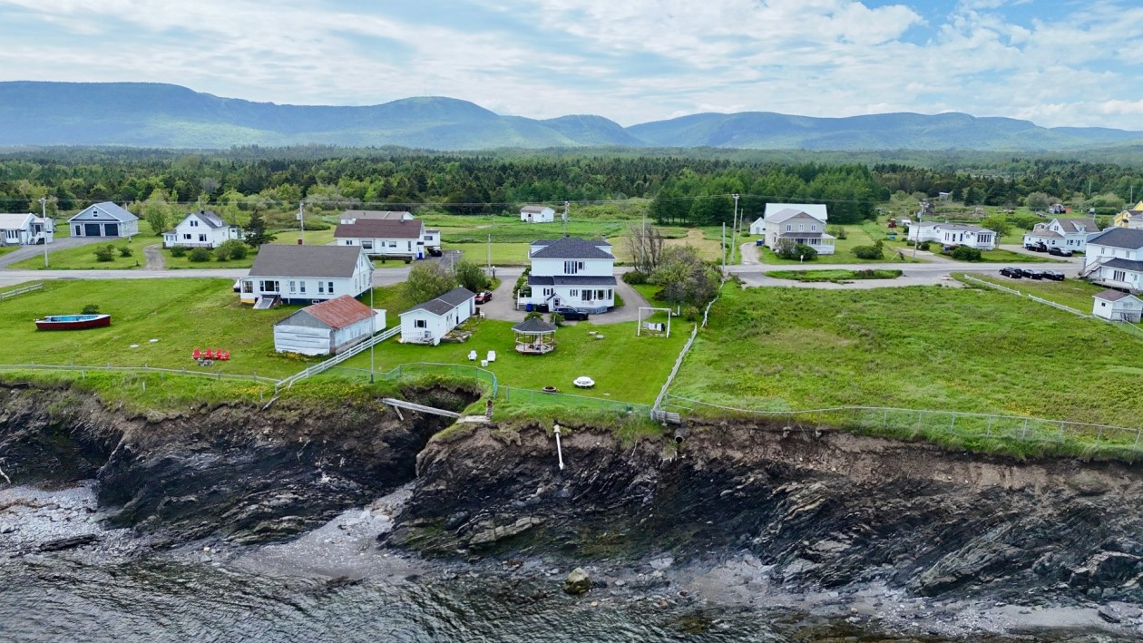Photo aérienne — 1281 Boul. de Cap-des-Rosiers, Gaspé