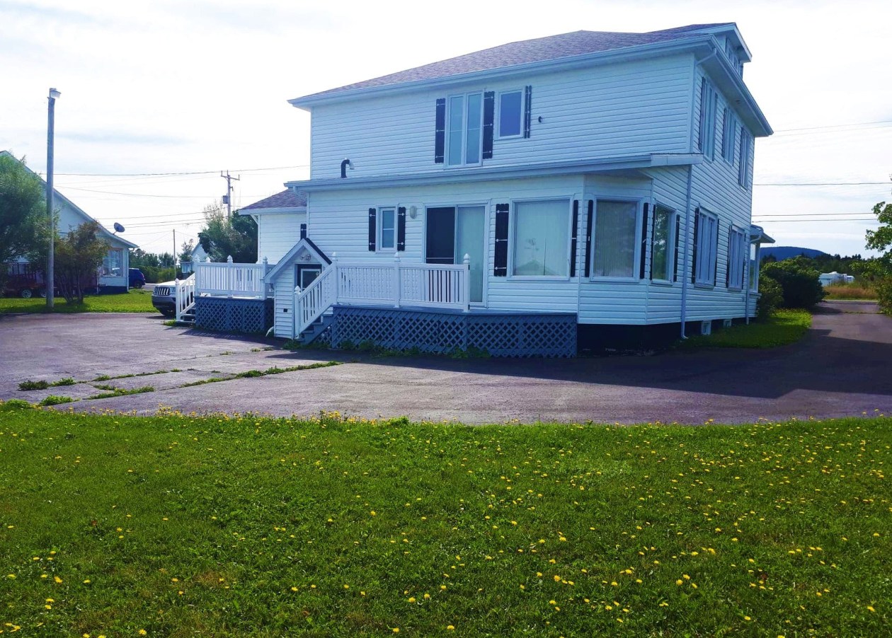 Façade — 1281 Boul. de Cap-des-Rosiers, Gaspé