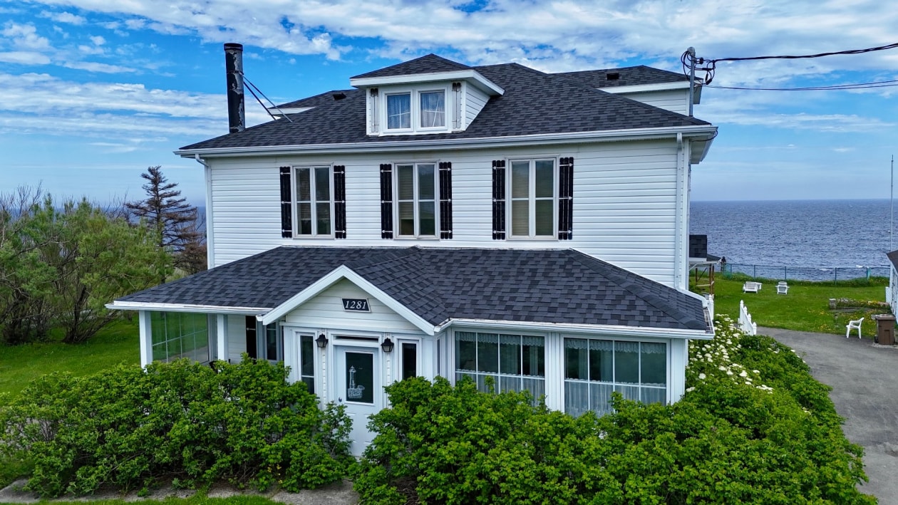 Façade — 1281 Boul. de Cap-des-Rosiers, Gaspé