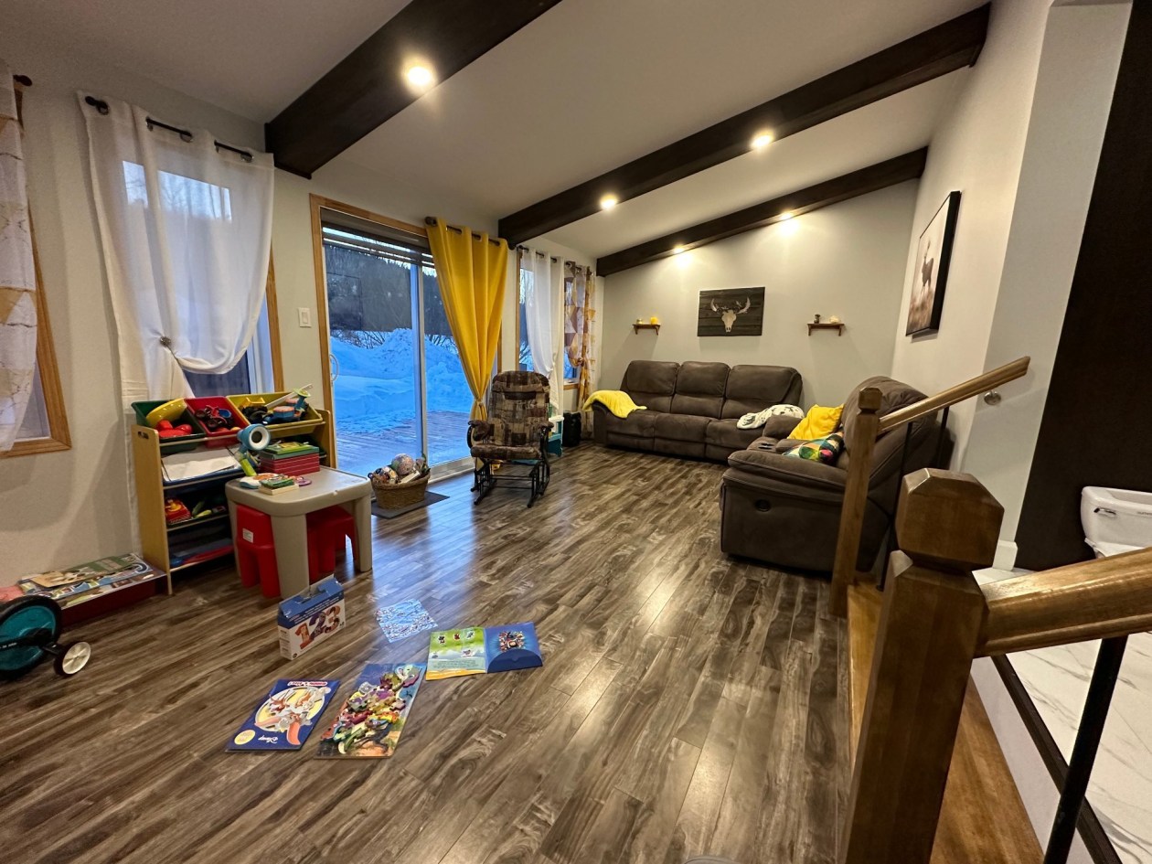 Salon — 164, Route 132, Cloridorme, G0C1G0, Cloridorme
