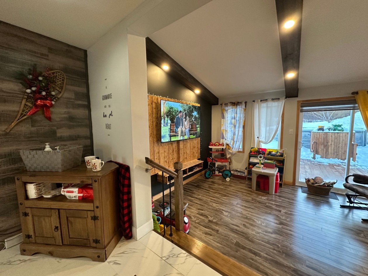 Salon — 164, Route 132, Cloridorme, G0C1G0, Cloridorme