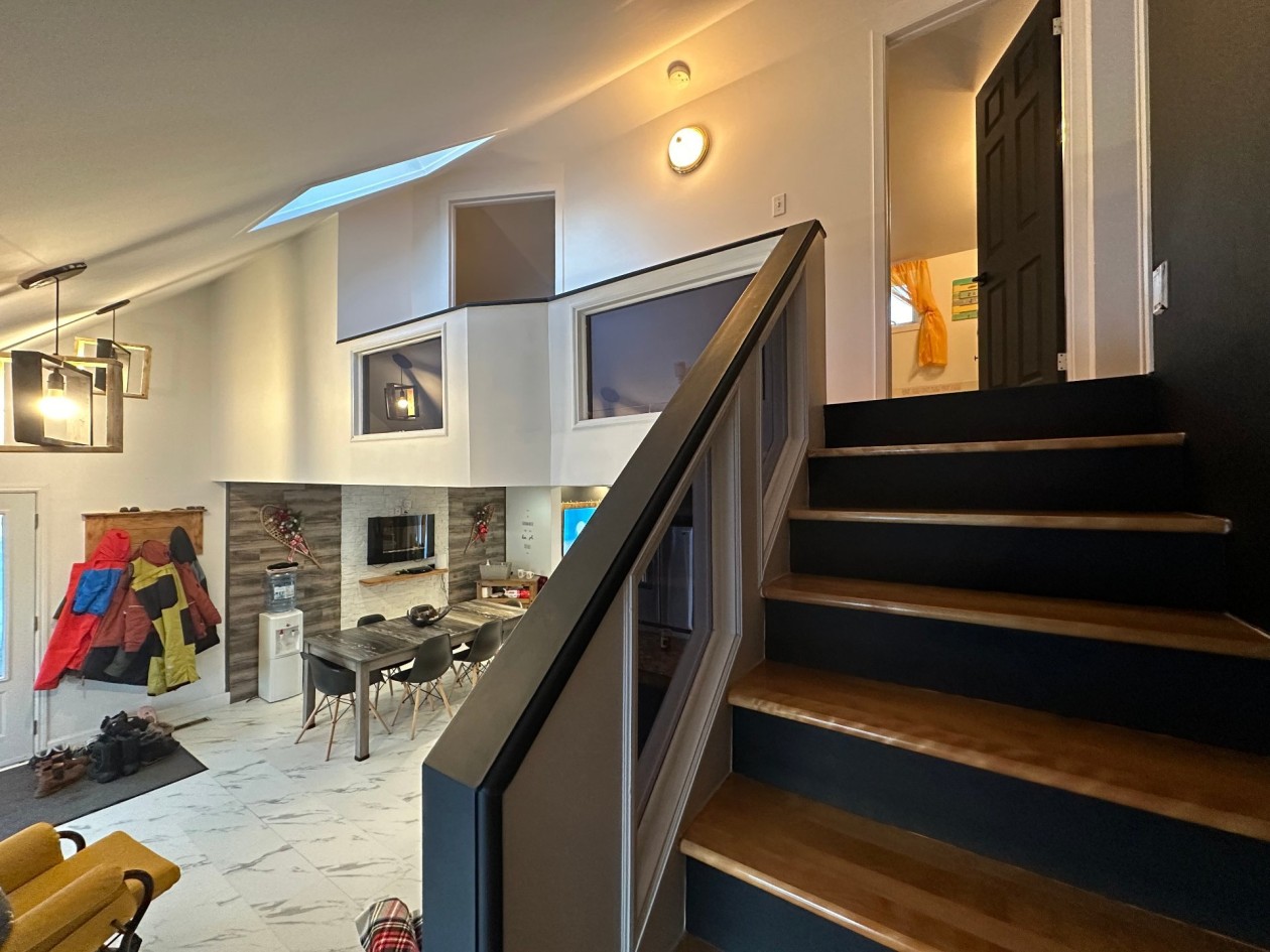 Escalier — 164, Route 132, Cloridorme, G0C1G0, Cloridorme