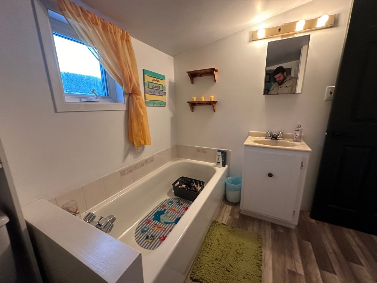Salle de bains — 164, Route 132, Cloridorme, G0C1G0, Cloridorme