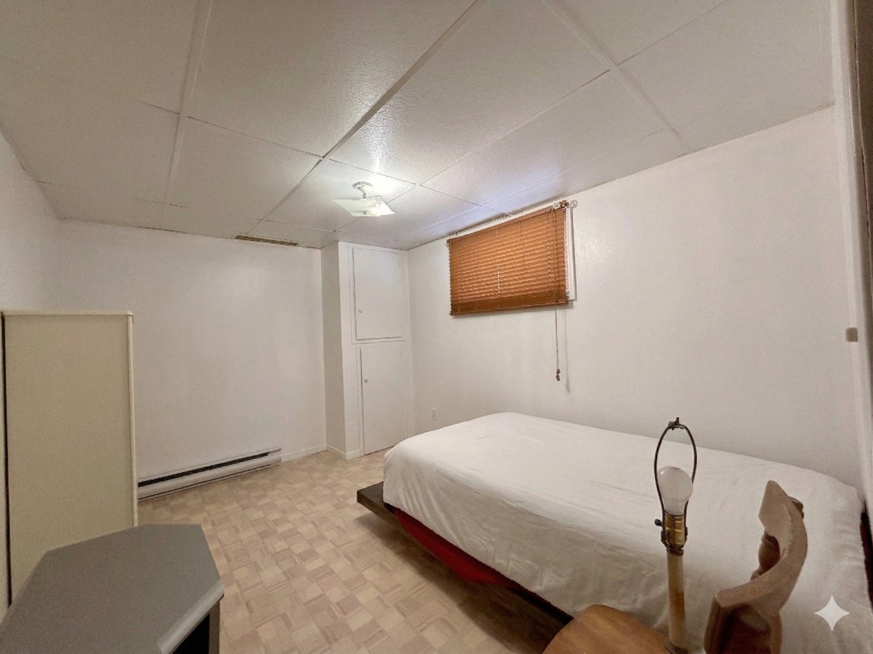 Chambre à coucher — 12 Rue Forest, Gaspé