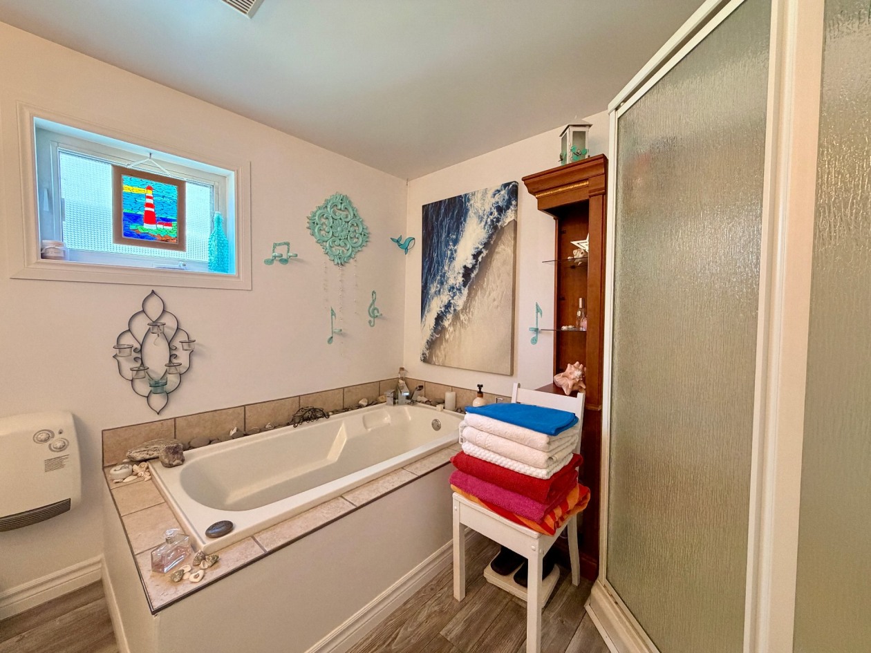 Salle de bains — 18 Rue du Fleuve, Gaspé