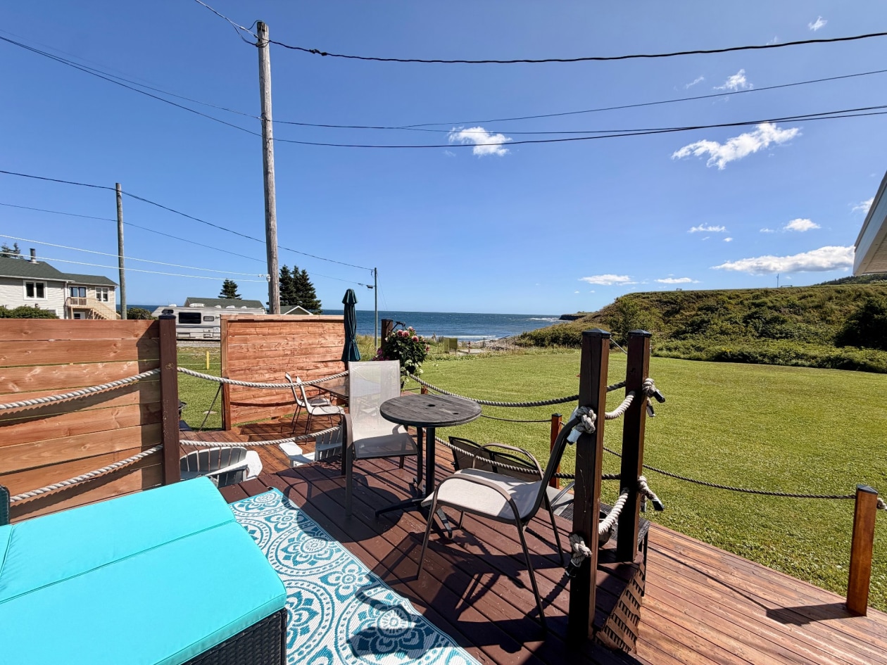 Balcon — 18 Rue du Fleuve, Gaspé