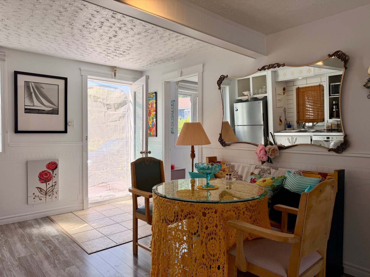 Salle à manger — 18 Rue du Fleuve, Gaspé