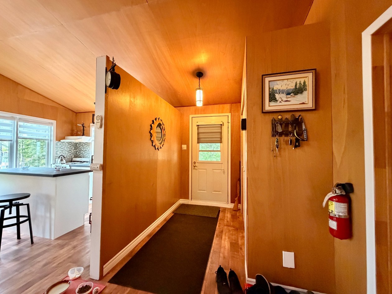 Hall d'entrée — 96 Rue St-Jean, Gaspé
