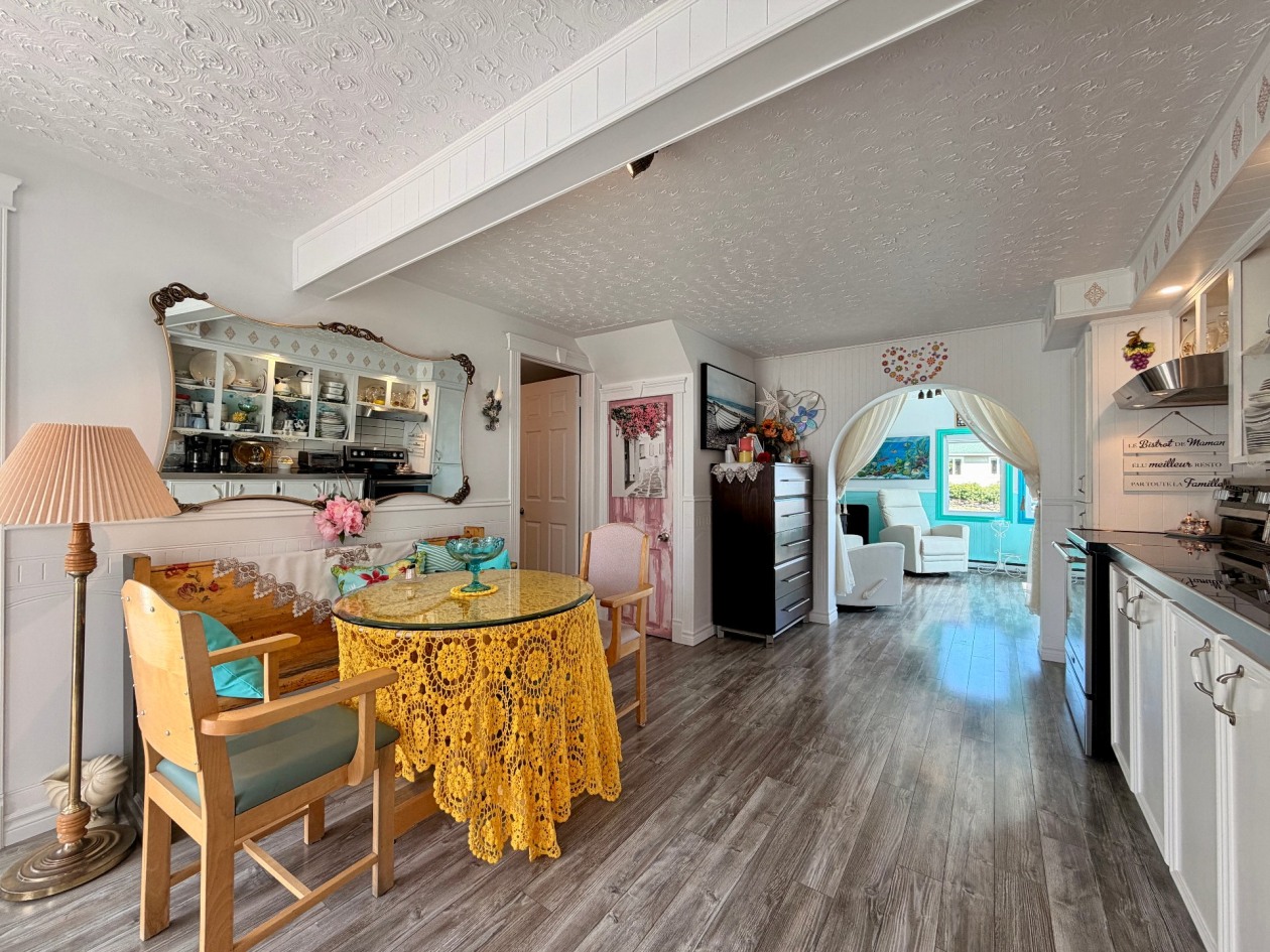 Salle à manger — 18 Rue du Fleuve, Gaspé