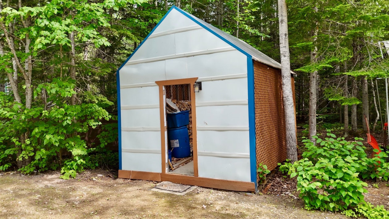 Remise — 96 Rue St-Jean, Gaspé