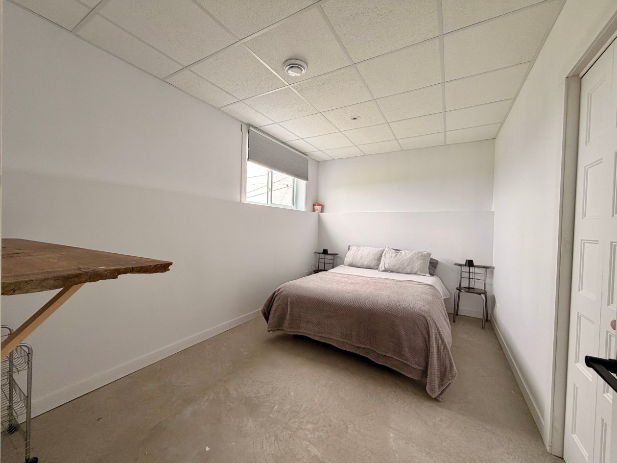 Chambre à coucher — 1A Rue du Phare, Sainte-Madeleine-de-la-Rivière-Madeleine
