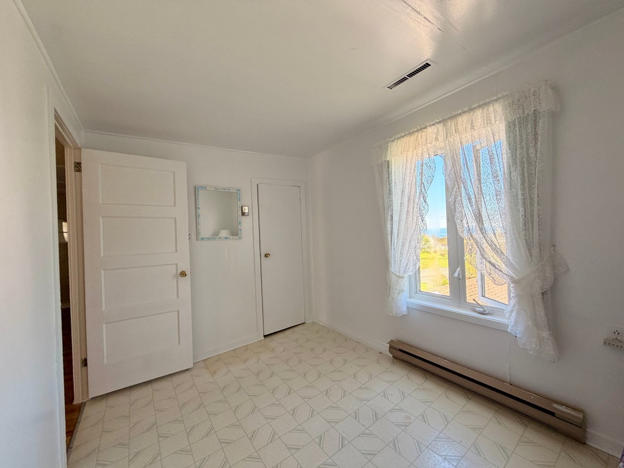 Chambre à coucher — 521 Boul. de Petit-Cap, Gaspé