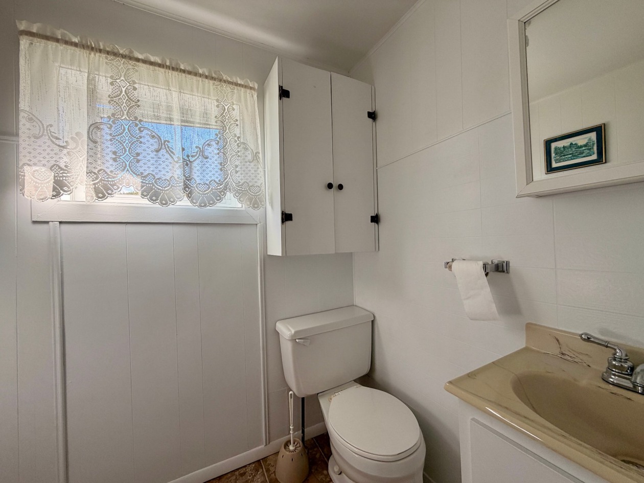 Chambre à coucher — 521 Boul. de Petit-Cap, Gaspé