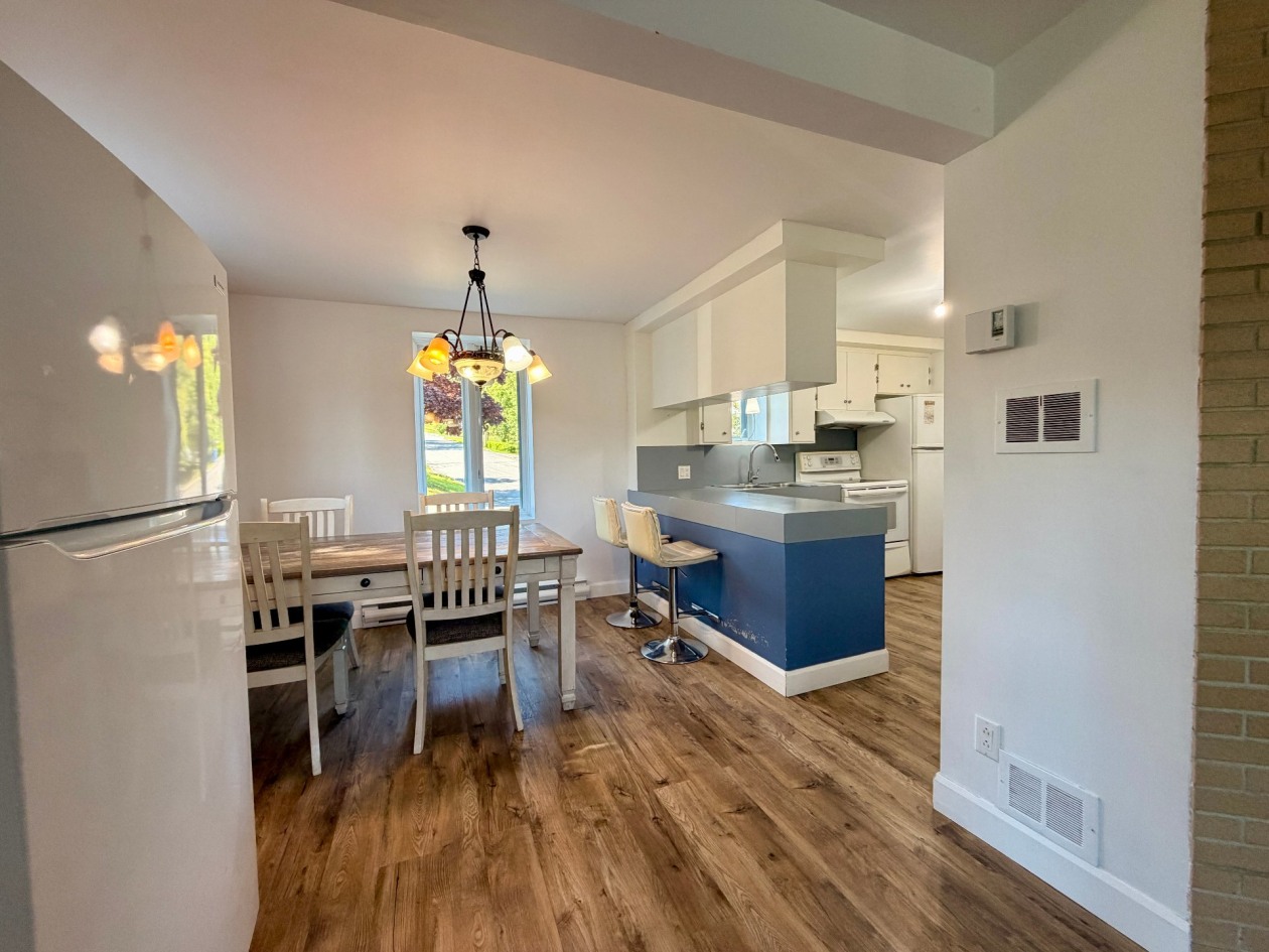 Salle à manger — 25, Rue Pouliot, Gaspé, G4X1H5, Gaspé