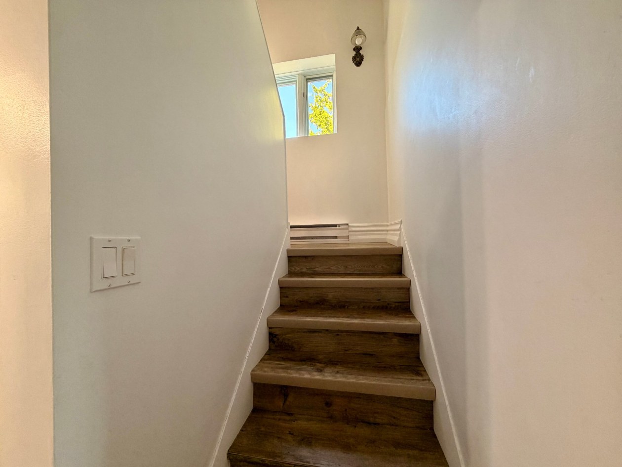 Escalier — 25, Rue Pouliot, Gaspé, G4X1H5, Gaspé