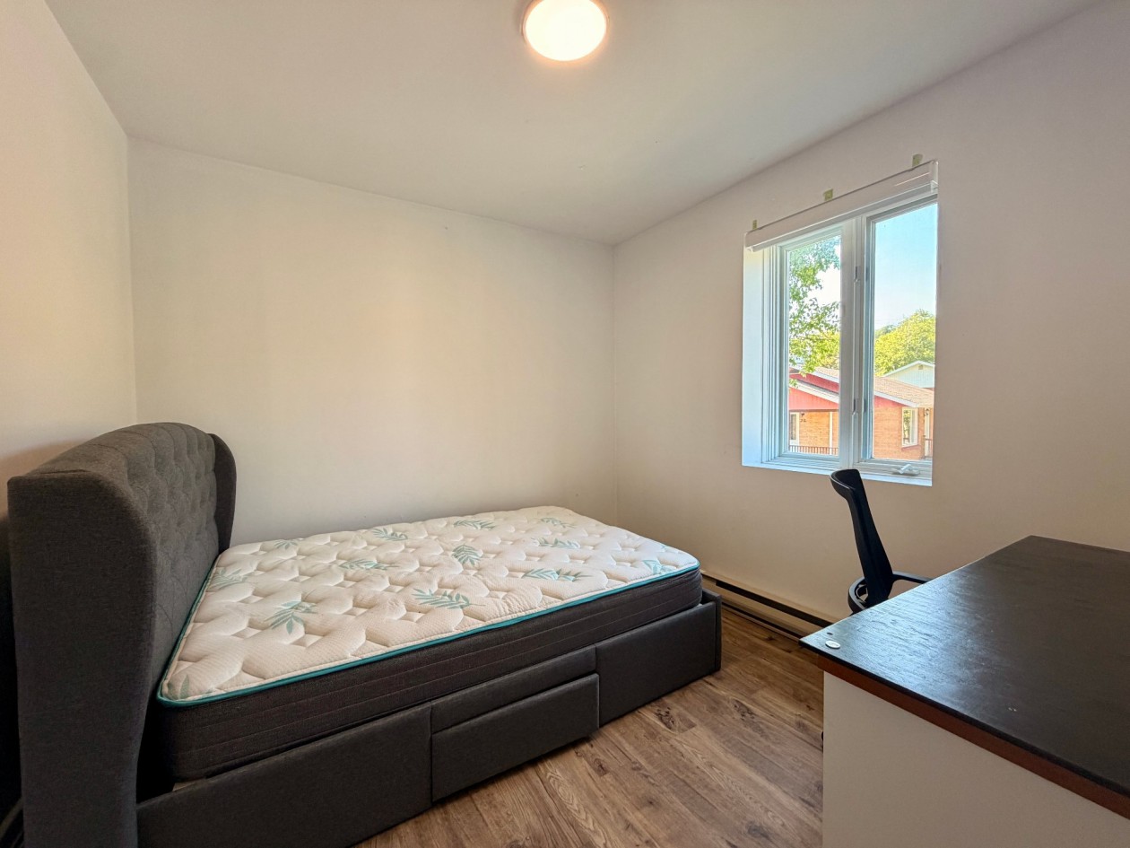 Chambre à coucher — 25, Rue Pouliot, Gaspé, G4X1H5, Gaspé