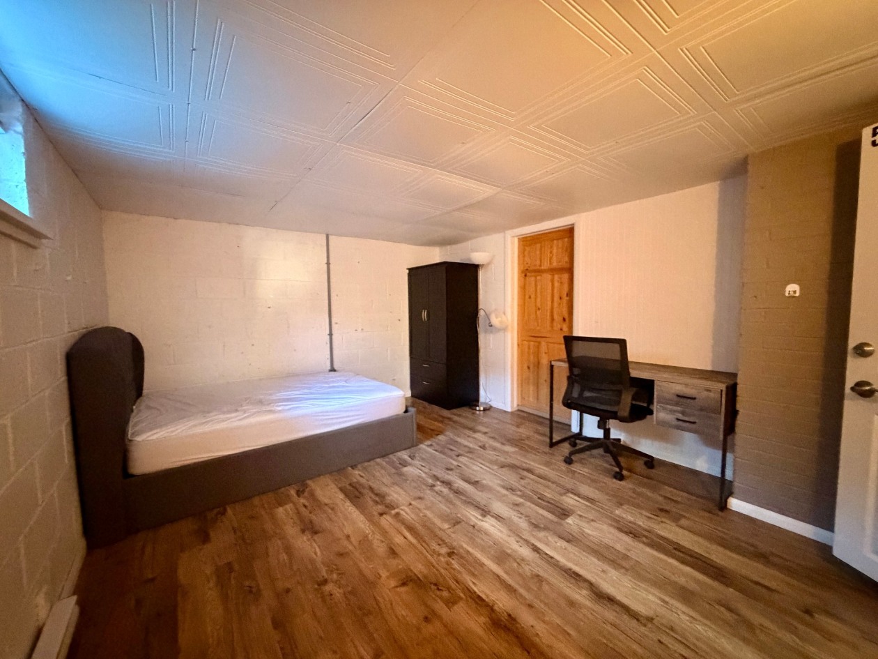 Chambre à coucher — 25, Rue Pouliot, Gaspé, G4X1H5, Gaspé