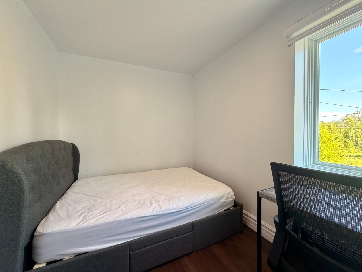 Chambre à coucher — 25, Rue Pouliot, Gaspé, G4X1H5, Gaspé