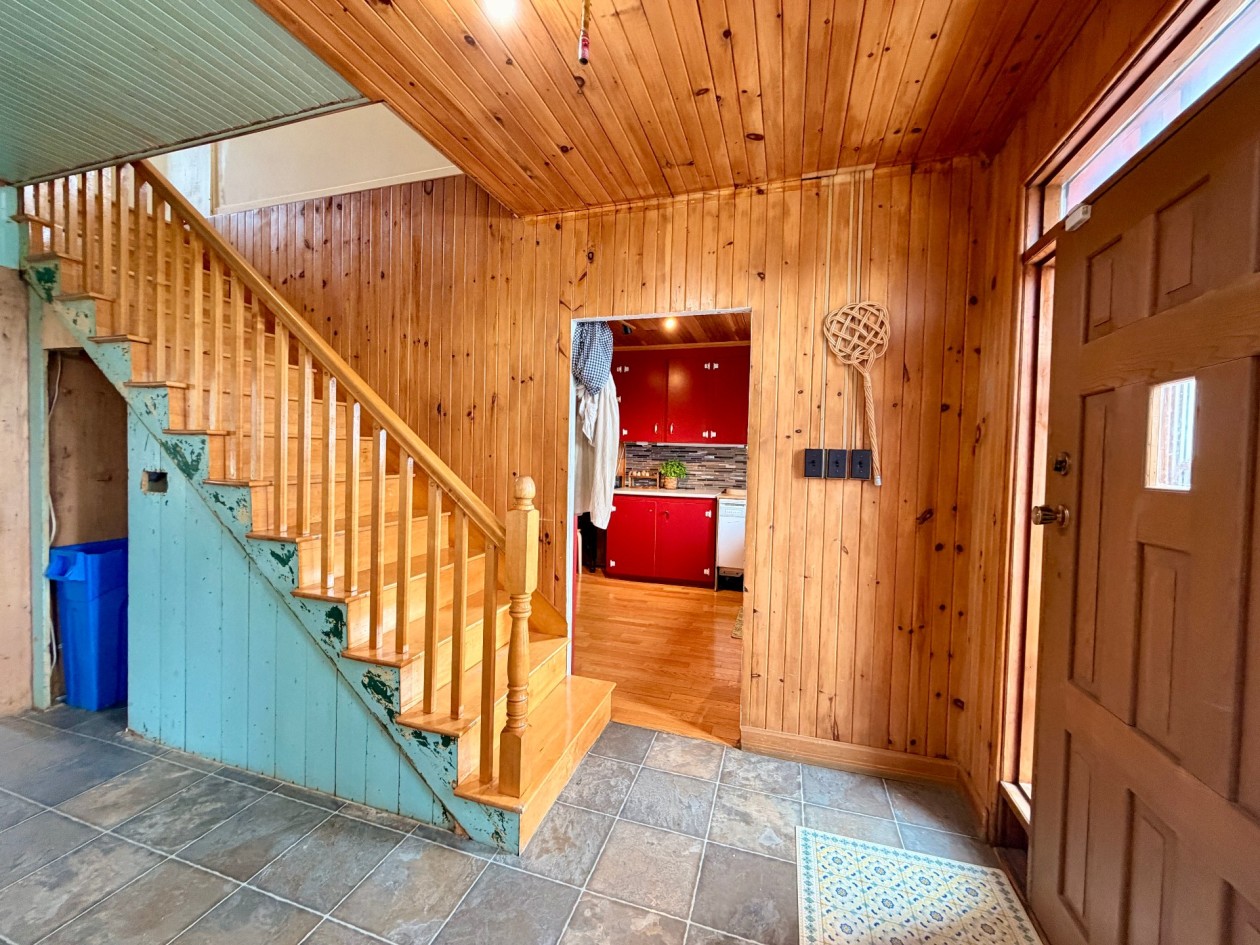 Hall d'entrée — 41, Av. McDonald, Gaspé, G4X2Y5, Gaspé