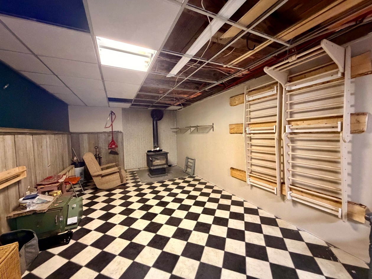 Sous-sol — 41, Av. McDonald, Gaspé, G4X2Y5, Gaspé
