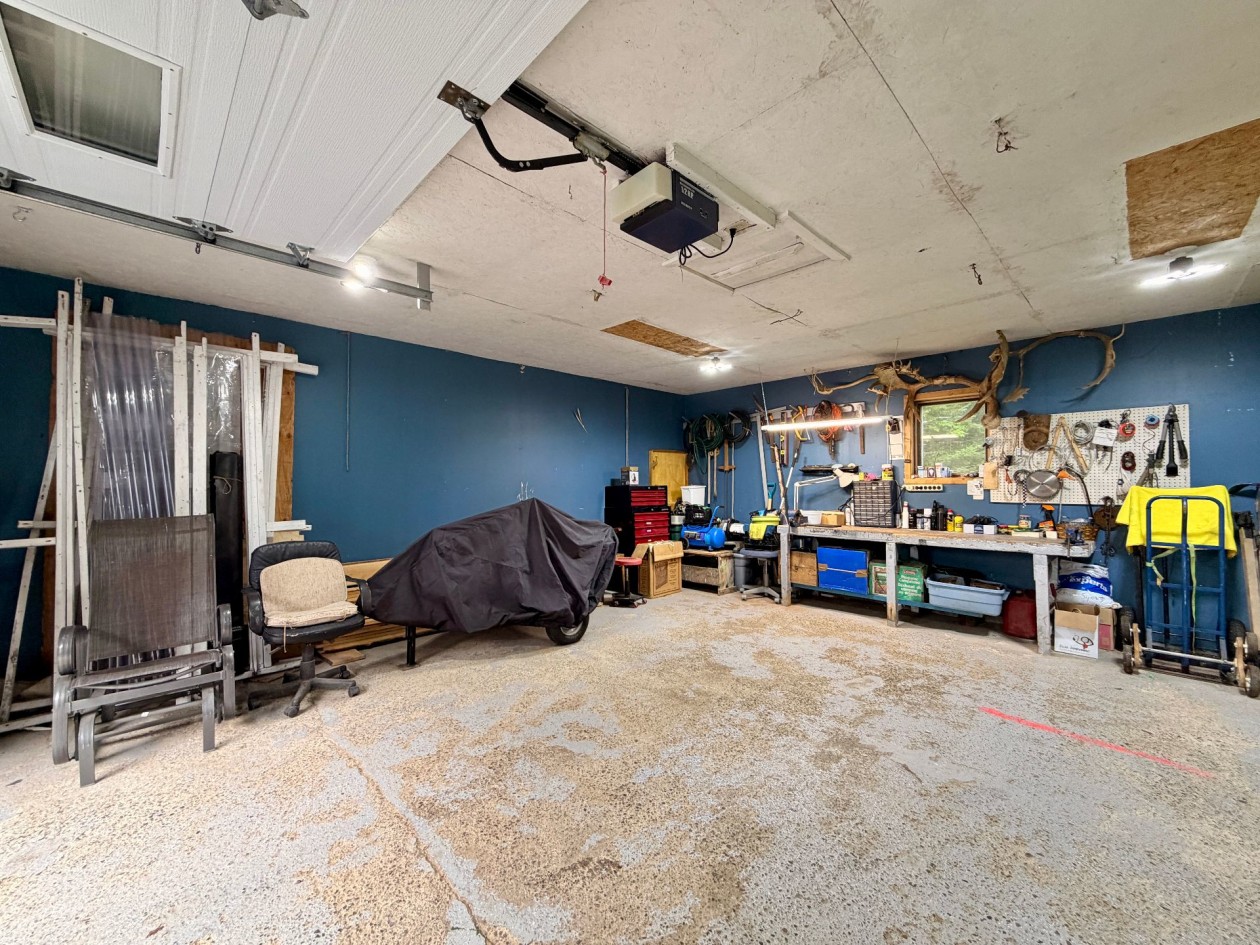 Garage — 828, Rue Fournier, Gaspé, G4X6T4, Gaspé
