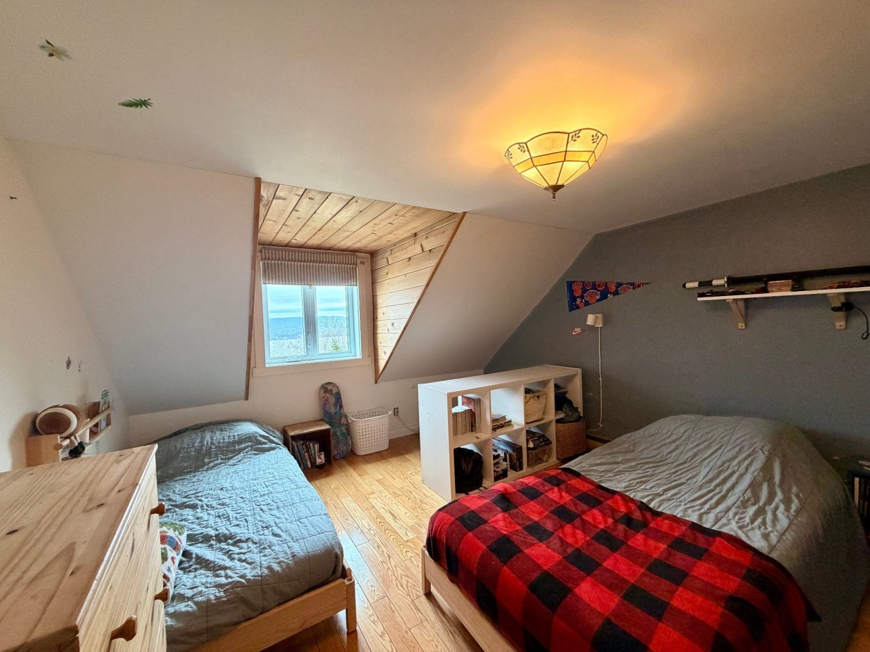 Chambre à coucher — 41, Av. McDonald, Gaspé, G4X2Y5, Gaspé
