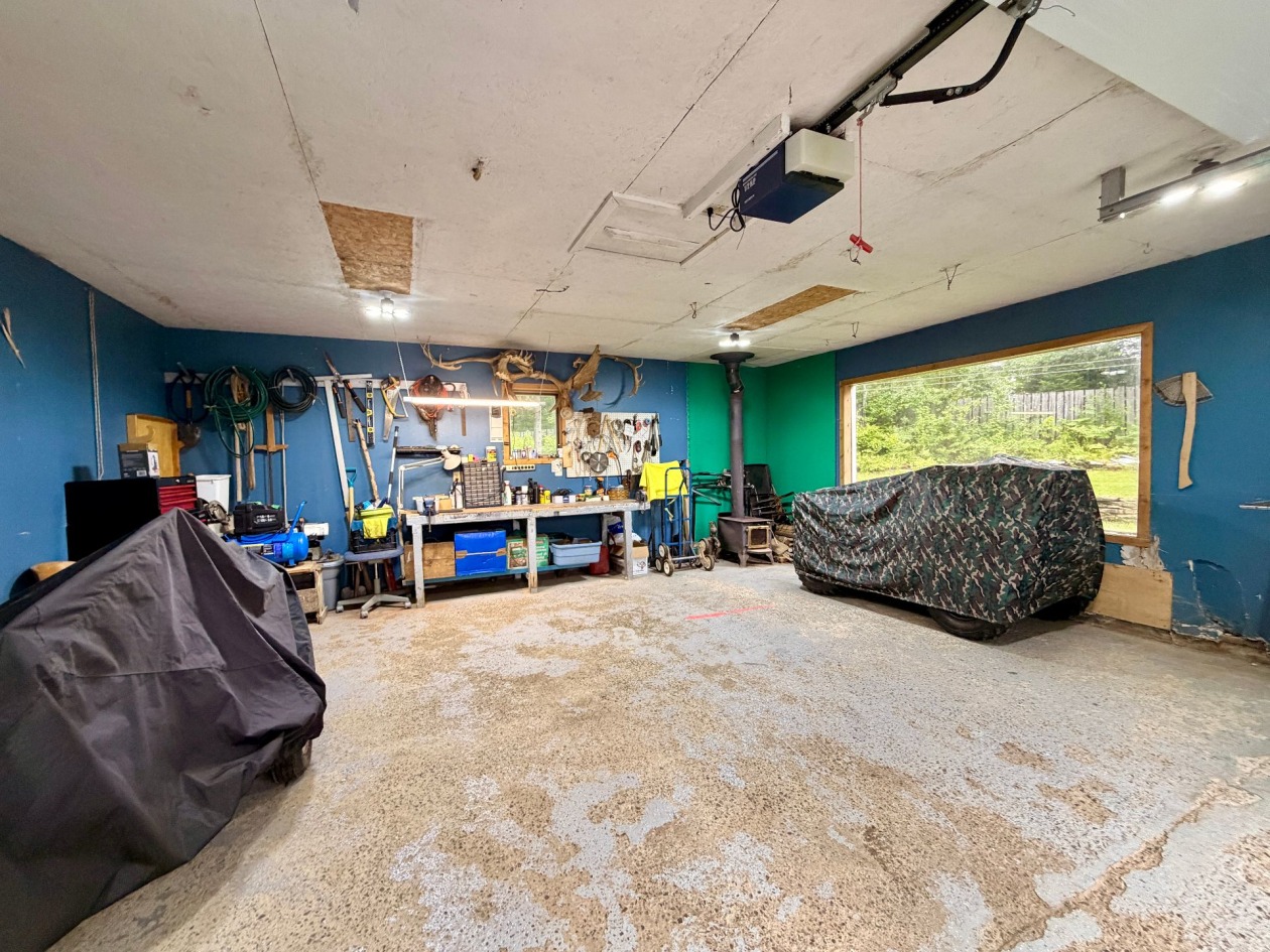 Garage — 828, Rue Fournier, Gaspé, G4X6T4, Gaspé