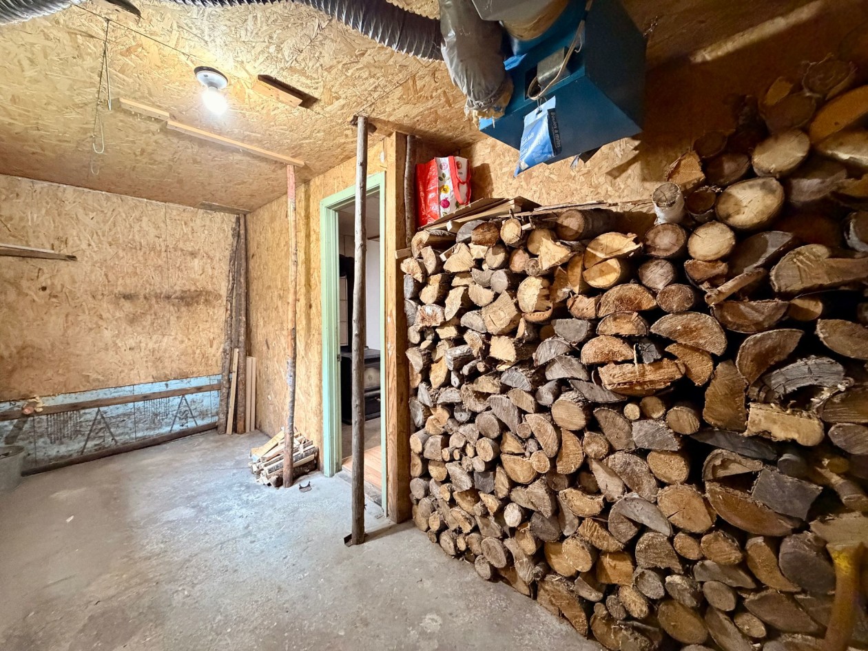 Rangement — 828, Rue Fournier, Gaspé, G4X6T4, Gaspé