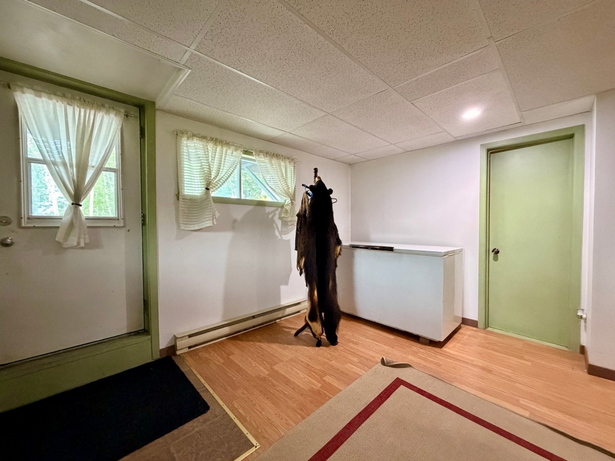Salon — 828, Rue Fournier, Gaspé, G4X6T4, Gaspé