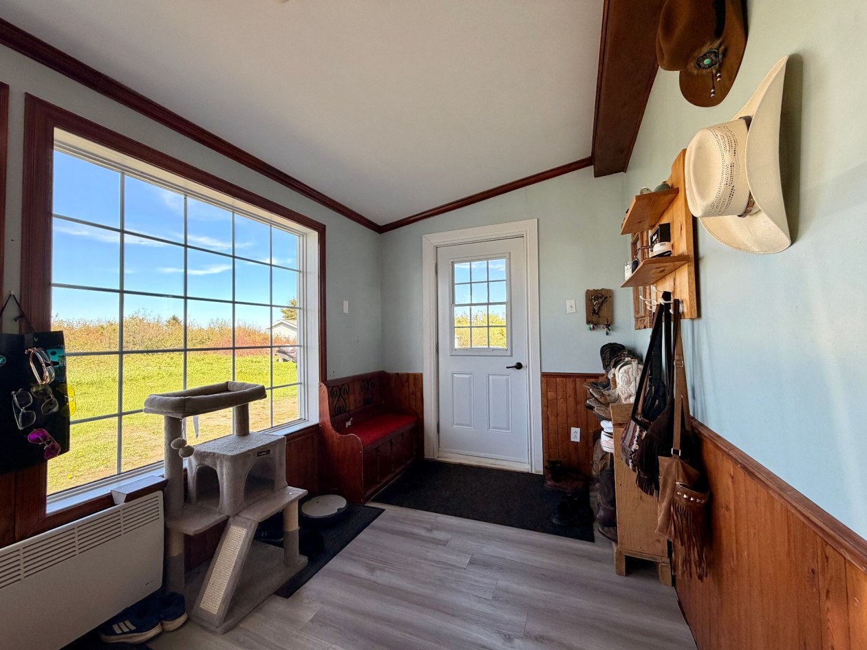 Hall d'entrée — 114, Boul. Renard O., Gaspé, G4X5A1, Gaspé