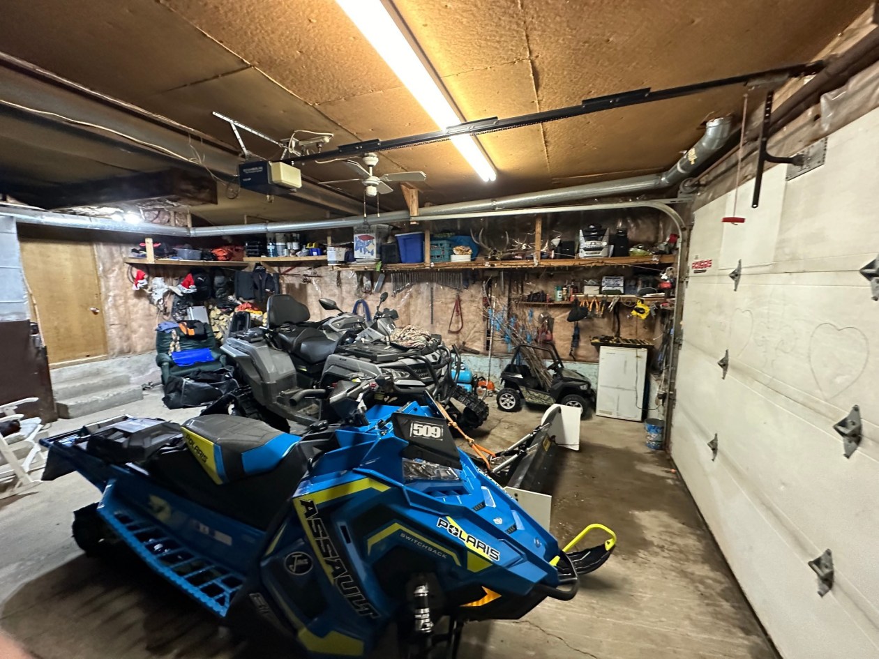 Garage — 164, Route 132, Cloridorme, G0C1G0, Cloridorme