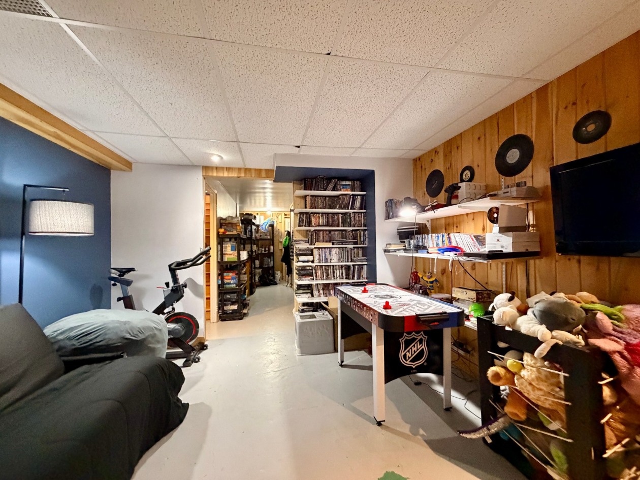 Salle familiale — 114, Boul. Renard O., Gaspé, G4X5A1, Gaspé