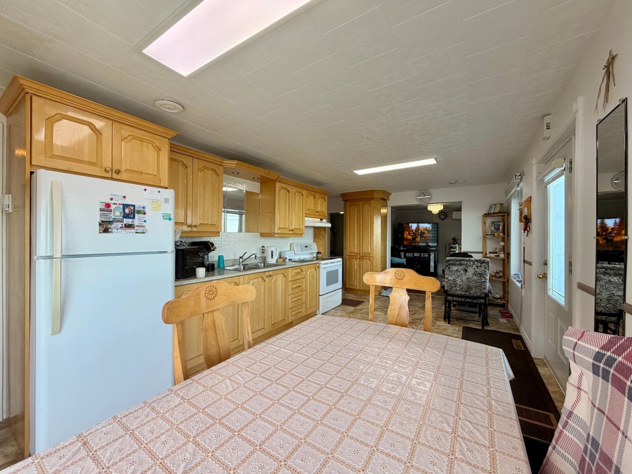 Salle à manger — 585, Boul. de St-Maurice, Gaspé, G4X4L8, Gaspé