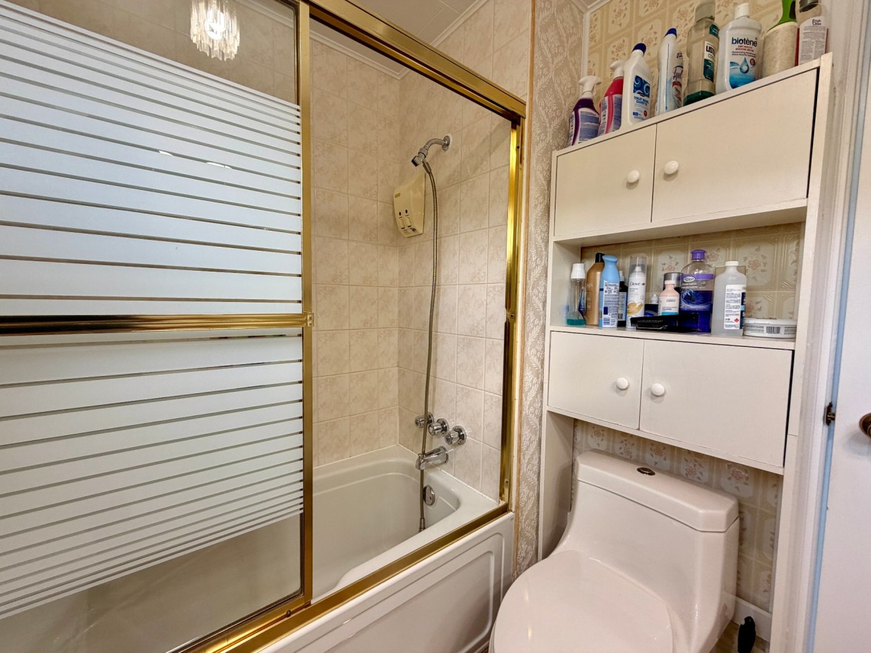Salle de bains — 585, Boul. de St-Maurice, Gaspé, G4X4L8, Gaspé