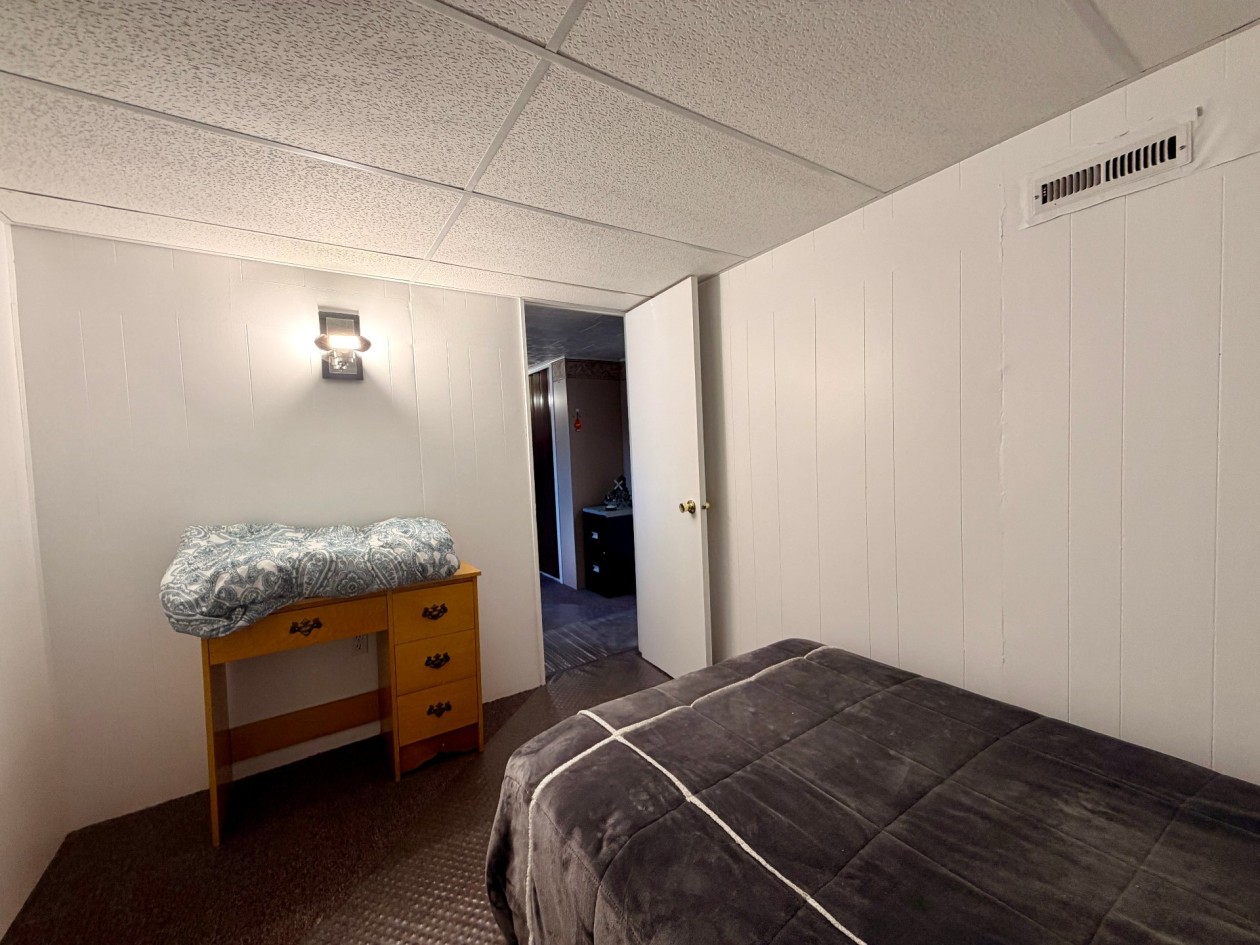 Chambre à coucher — 585, Boul. de St-Maurice, Gaspé, G4X4L8, Gaspé