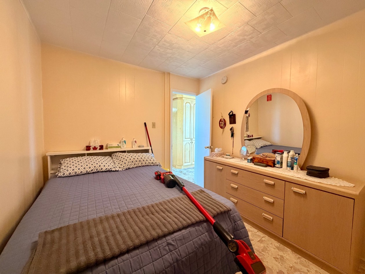 Chambre à coucher — 585, Boul. de St-Maurice, Gaspé, G4X4L8, Gaspé