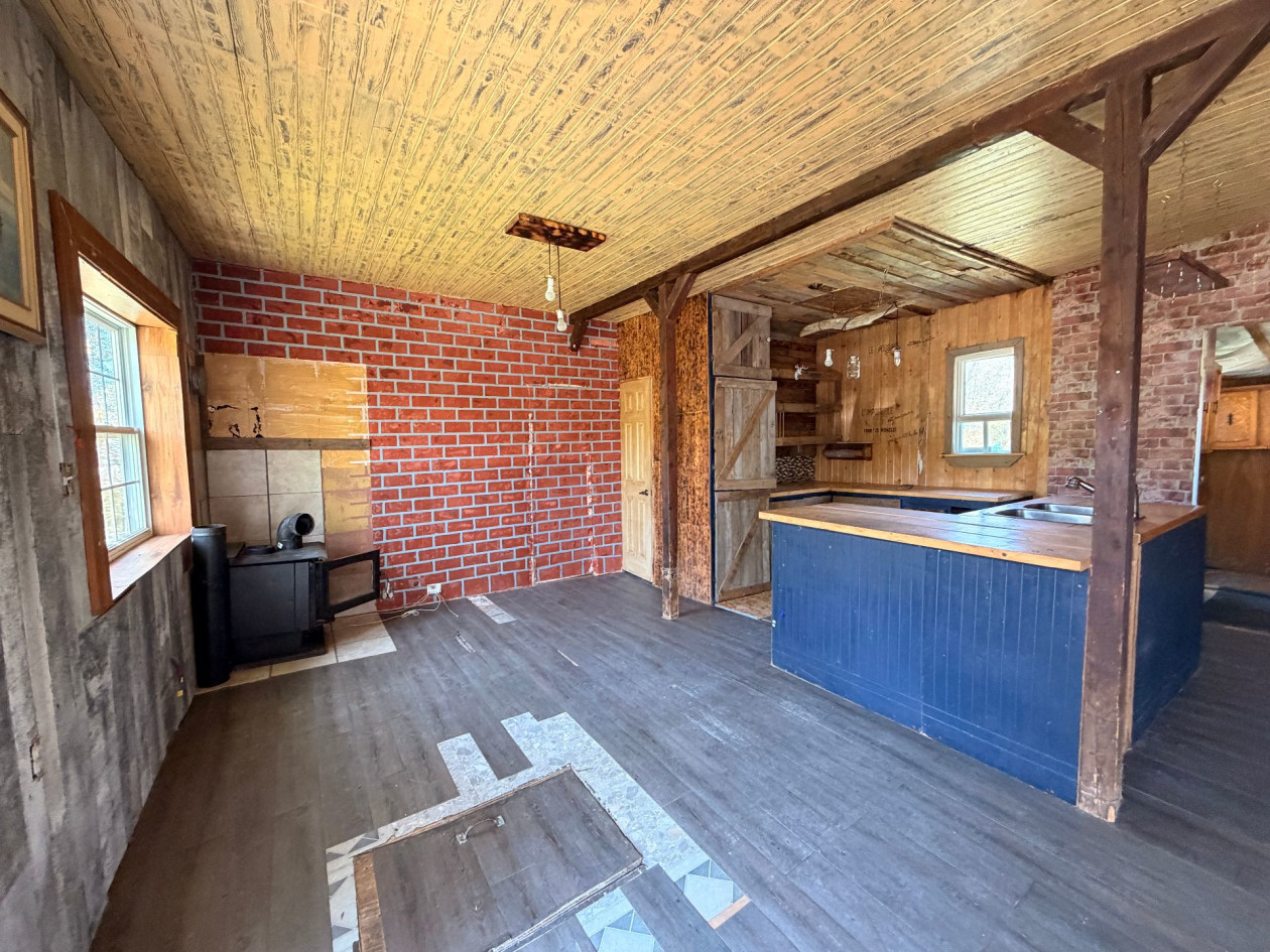 Salon — 1032, Boul. de York O., Gaspé, G4X2M6, Gaspé