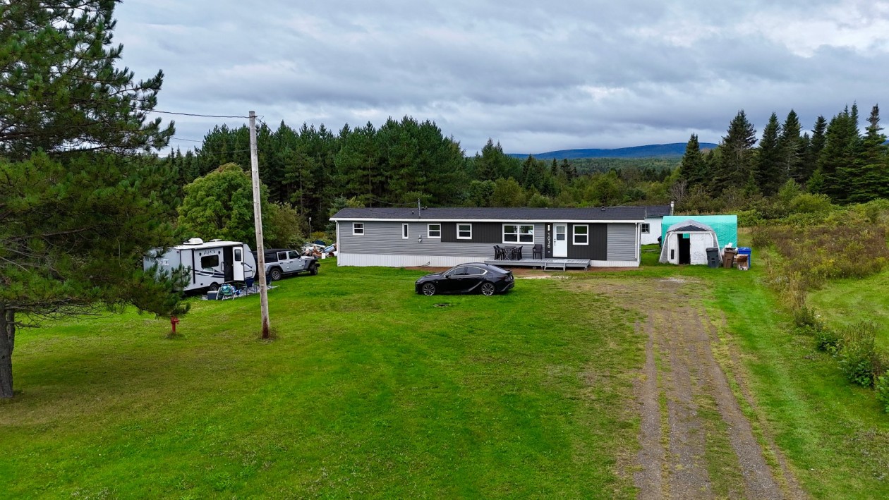 Façade — 1036, Boul. de Douglas, Gaspé, G4X2X1, Gaspé
