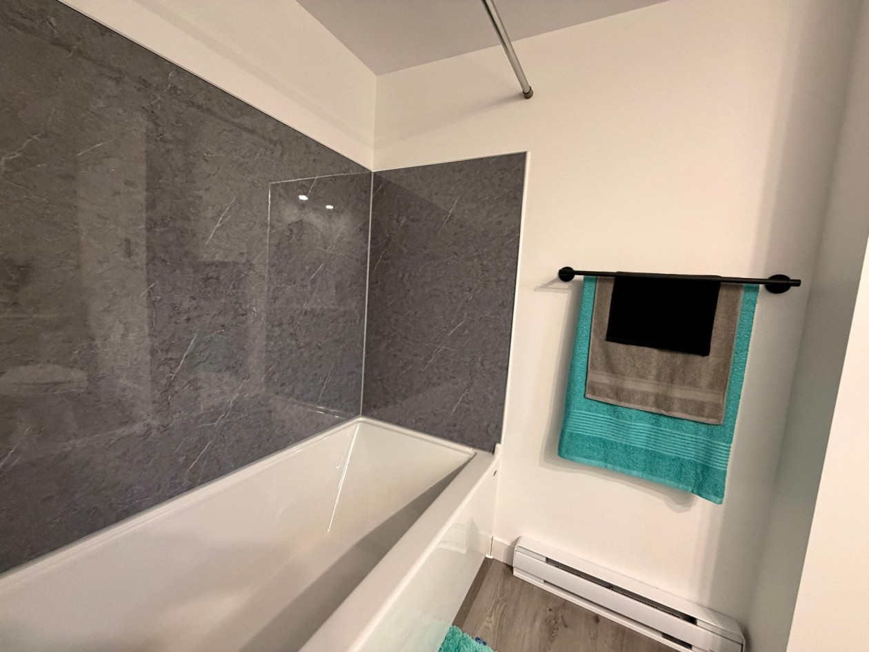 Salle de bains — 1036, Boul. de Douglas, Gaspé, G4X2X1, Gaspé