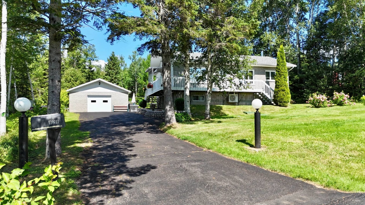 Façade — 828, Rue Fournier, Gaspé, G4X6T4, Gaspé