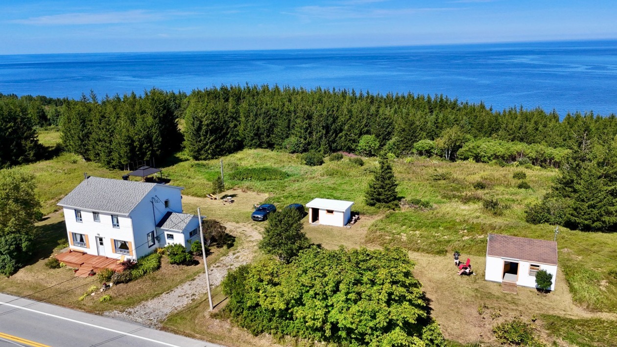 Photo aérienne — 117, Rue Principale, Petite-Vallée, G0E1Y0, Petite-Vallée