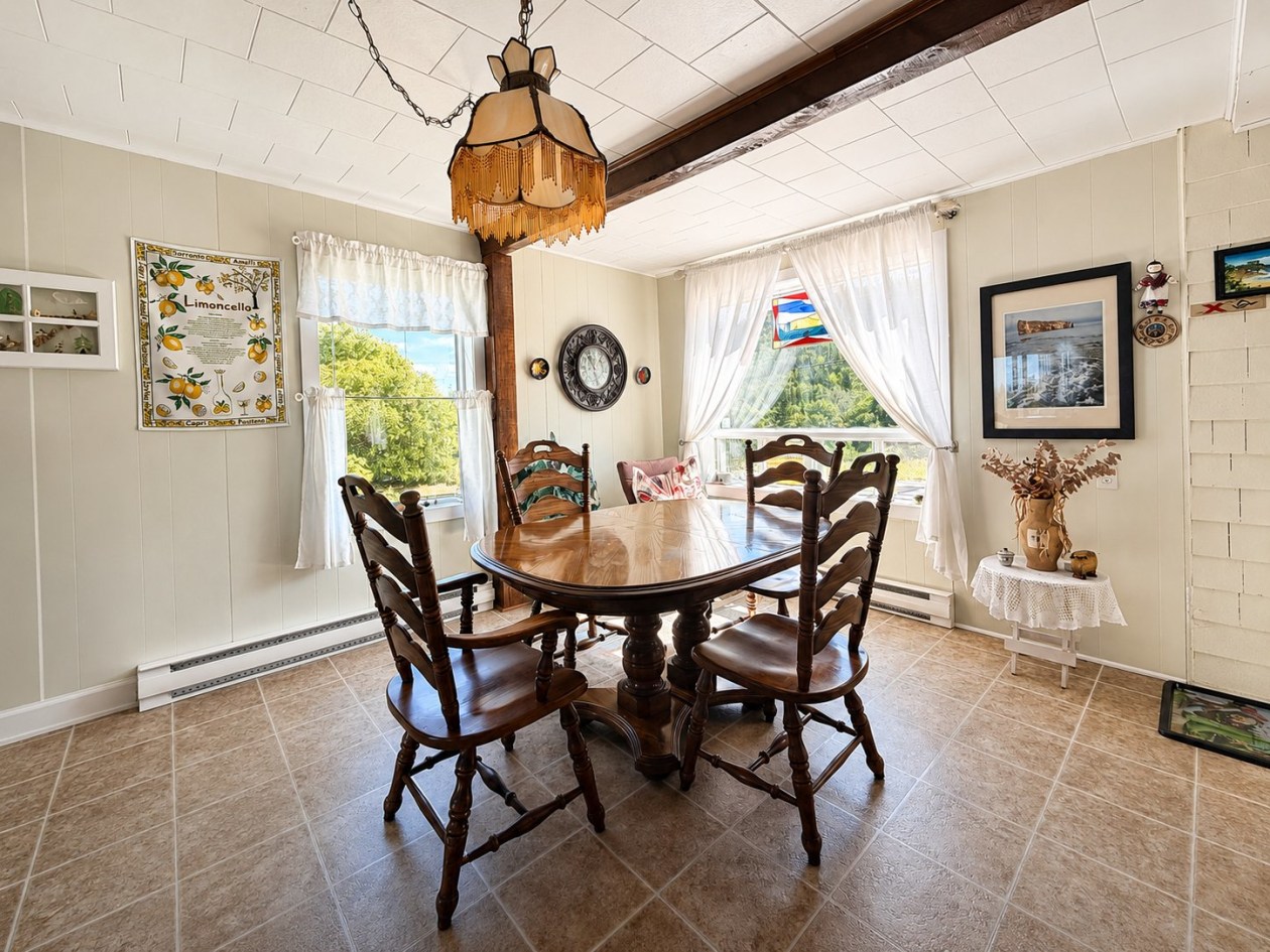 Salle à manger — 117, Rue Principale, Petite-Vallée, G0E1Y0, Petite-Vallée