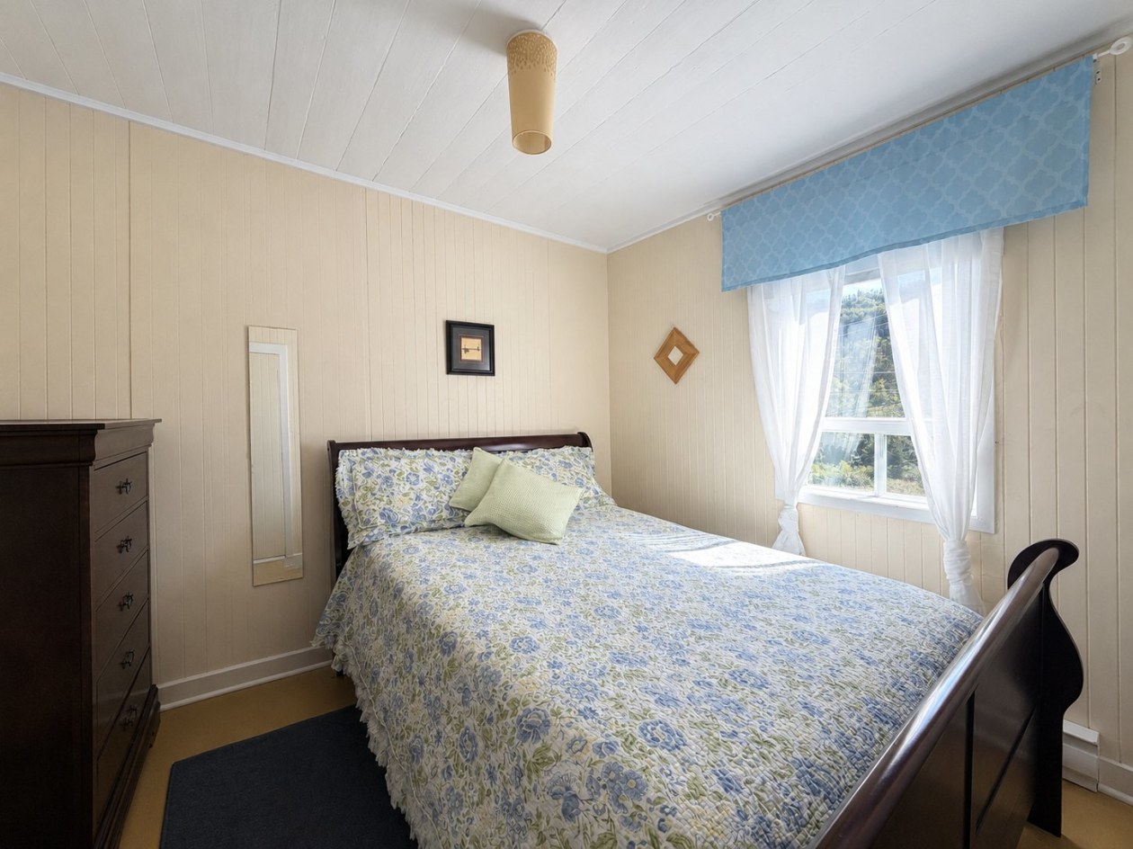 Chambre à coucher — 117, Rue Principale, Petite-Vallée, G0E1Y0, Petite-Vallée