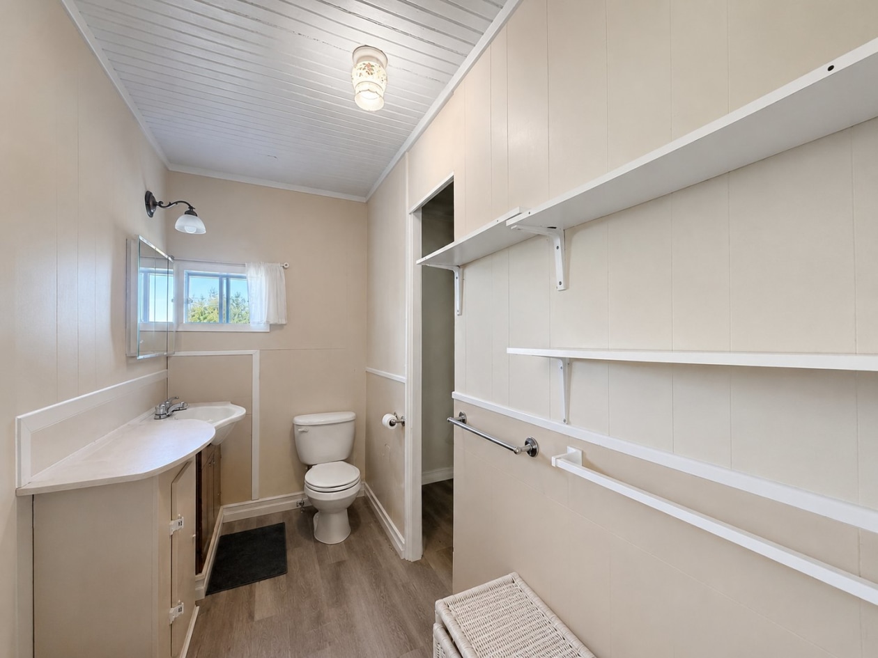 Salle de bains — 117, Rue Principale, Petite-Vallée, G0E1Y0, Petite-Vallée